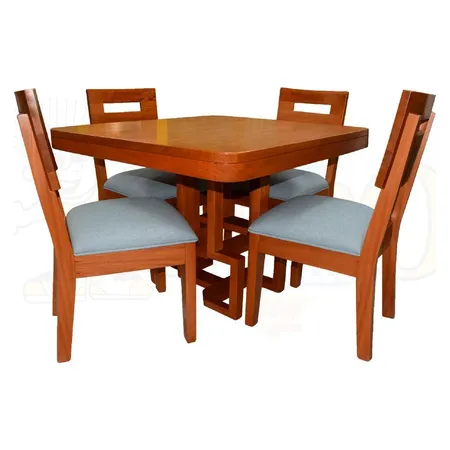Comedor de 4 sillas en madera
